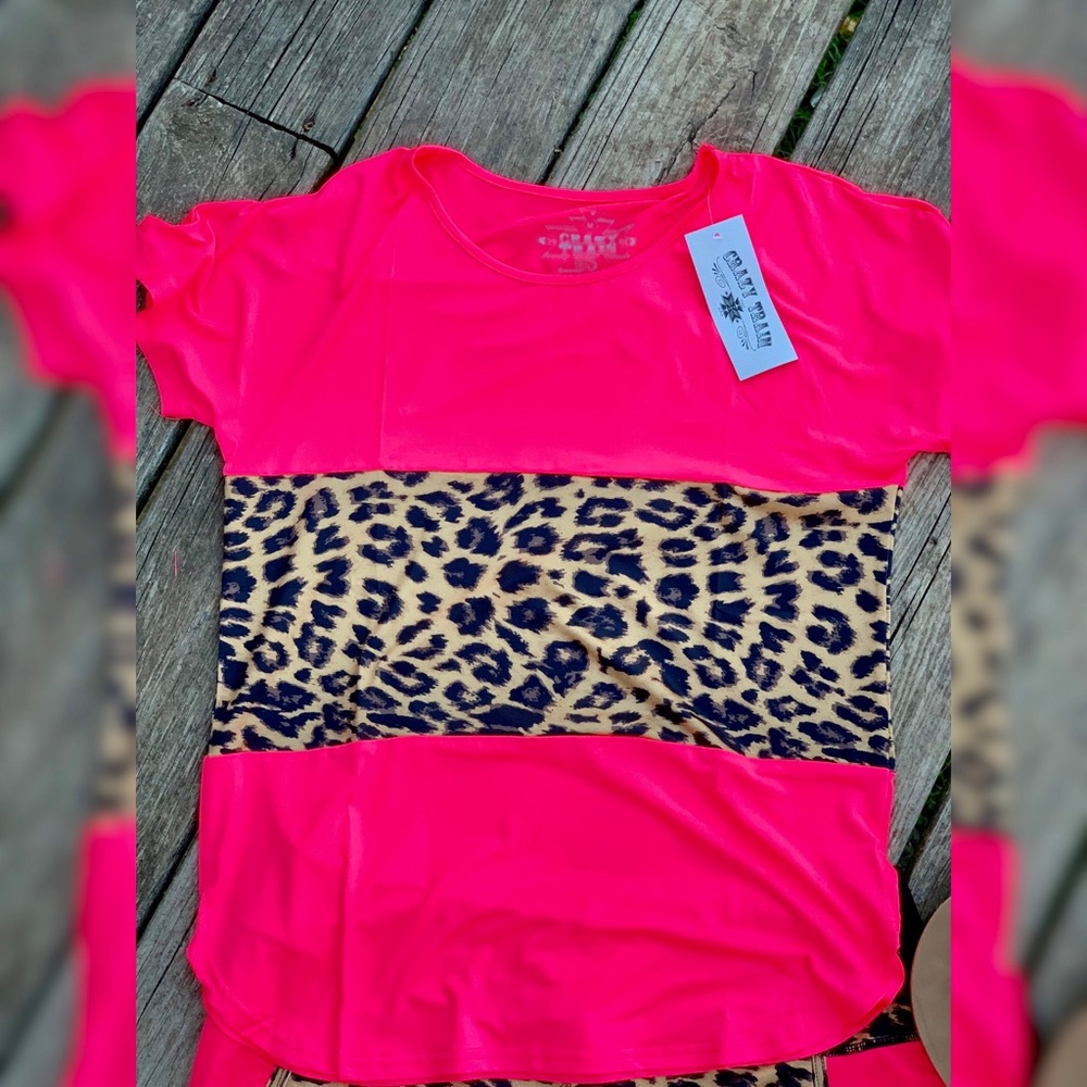 Neon Pink and Leopard Top - Picture 4 of 4